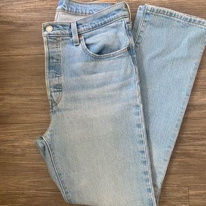 Levi’s light wash 501 denim jeans